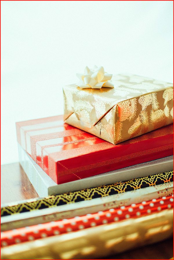 The Gift that Keeps On Giving - Gift Wrapped - Buy Christian Books & Gifts Online here